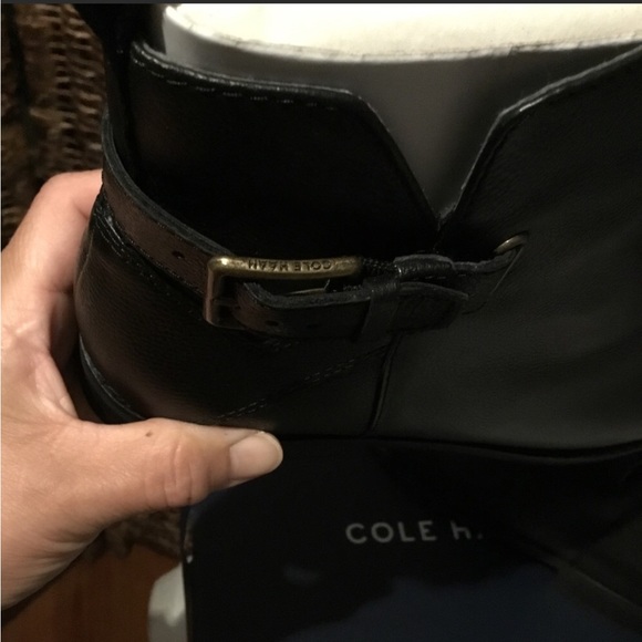 COLE HAAN - Picture 7 of 16